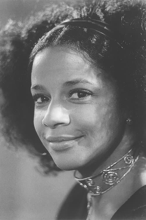 Billie Allen headshot