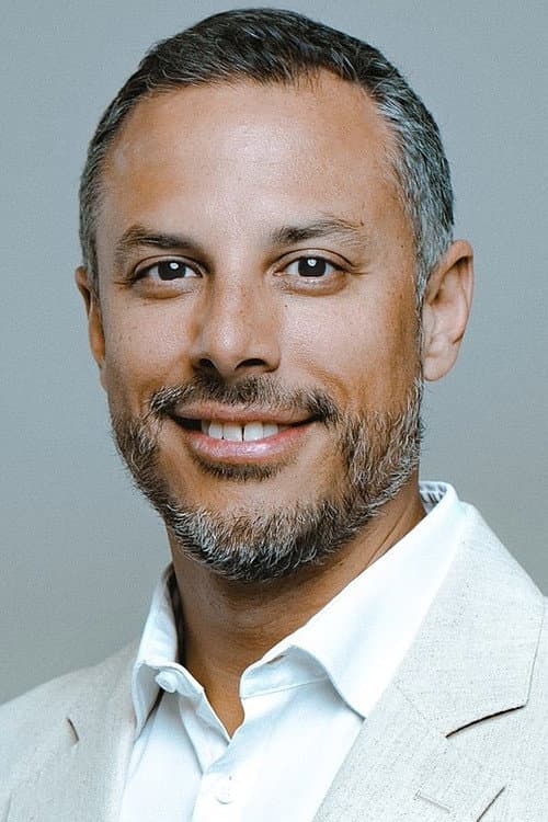Adrian Politowski headshot