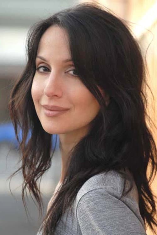 Renee Faia headshot