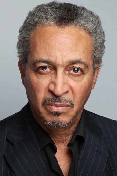 Geoffrey Burton headshot