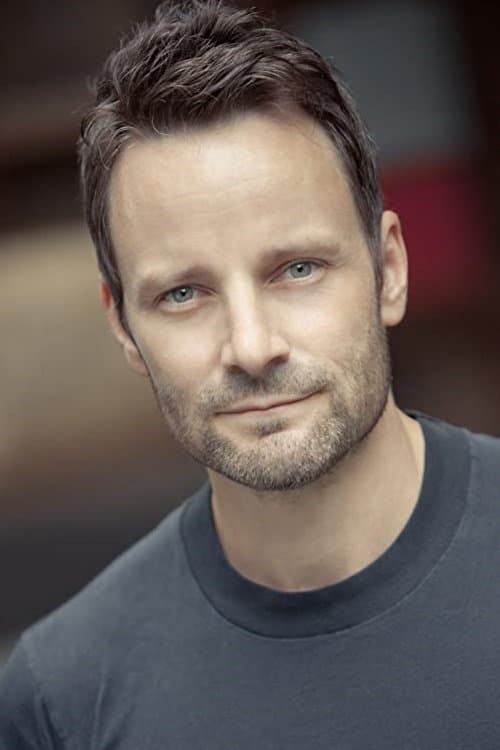 Ryan Robbins headshot