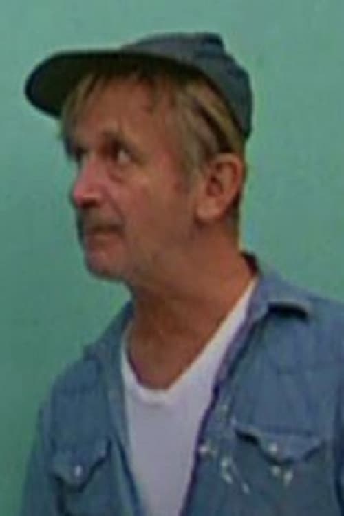 Mal Jones headshot
