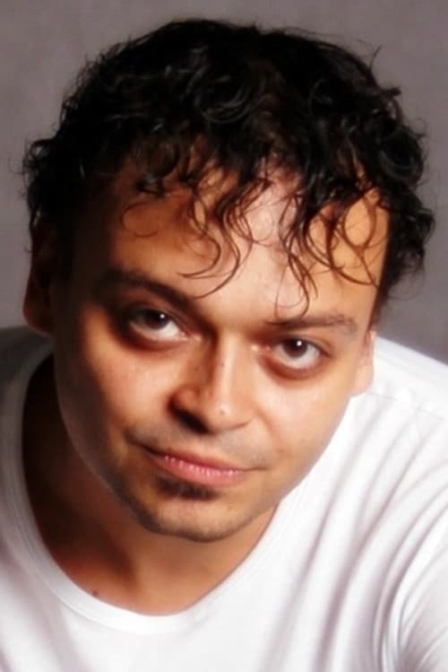 Zsolt Szentirmai headshot