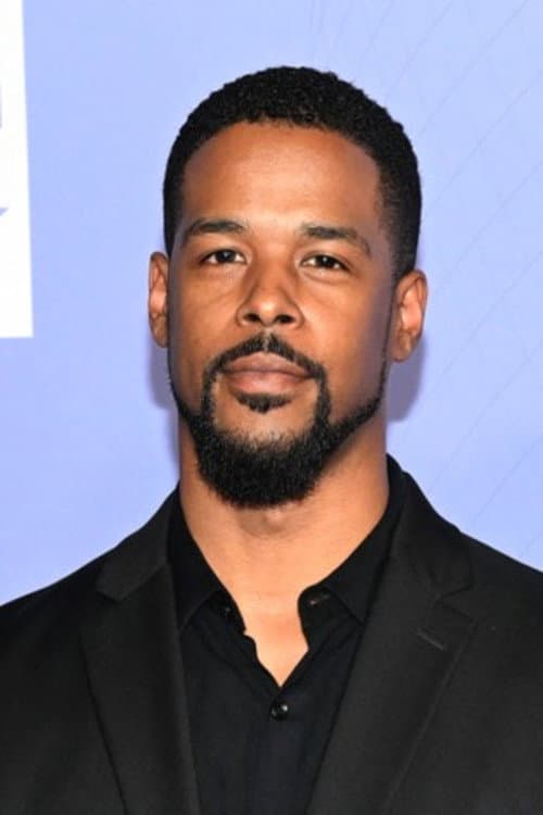 Gregg Wayans headshot