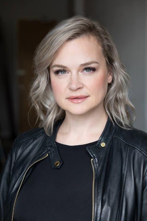 Caitlin Delaney headshot