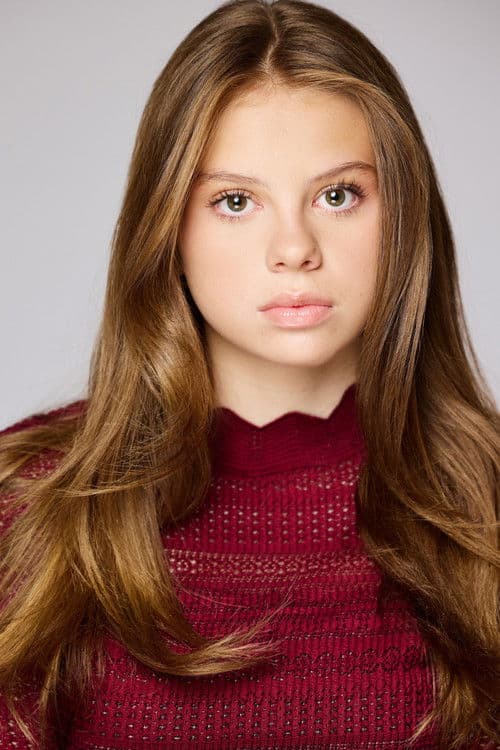 Scarlett Fernandez headshot