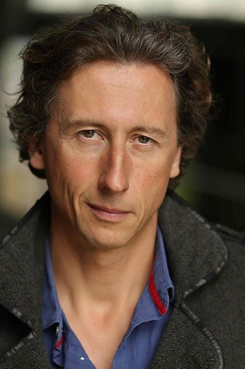 Nicholas Rowe headshot