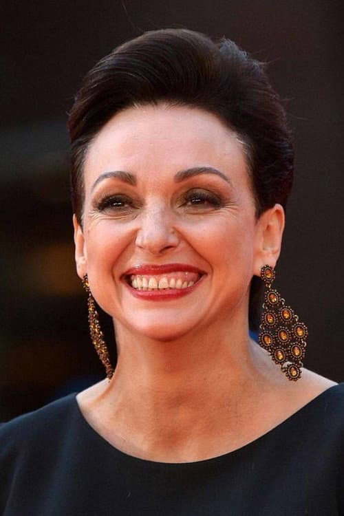 Kinga Dębska headshot