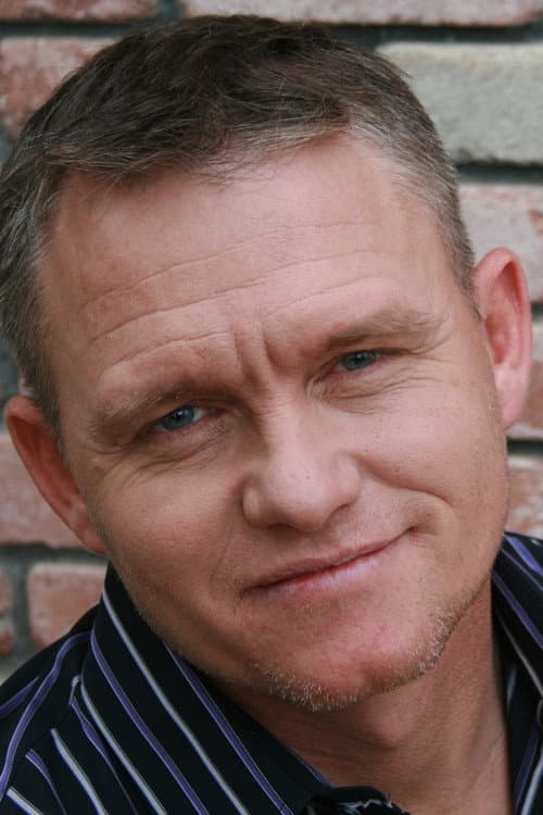 Freddie Joe Farnsworth headshot