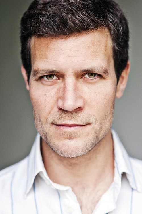 Matt Rippy headshot