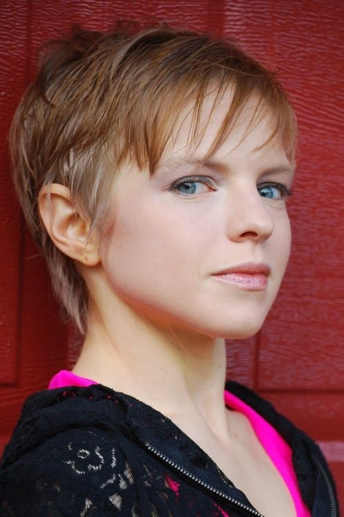 Emily Brobst headshot