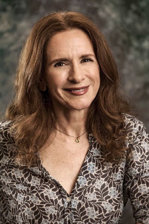 Jennifer Flackett headshot