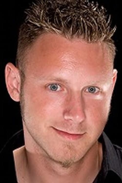 Alex Star headshot