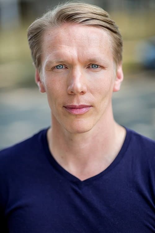 Brett Alexander Davidson headshot