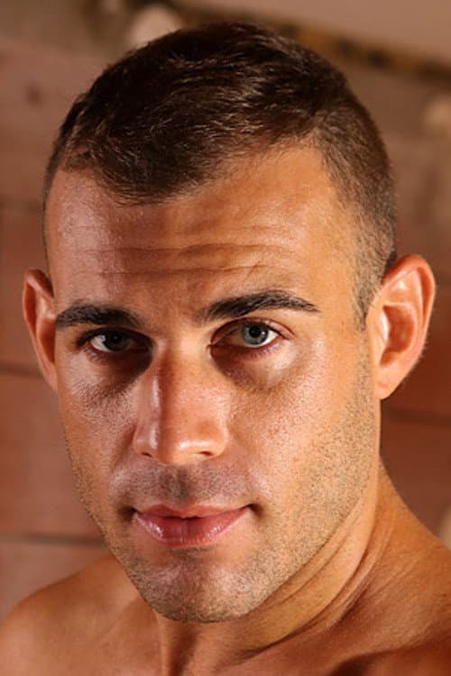 Etienne headshot