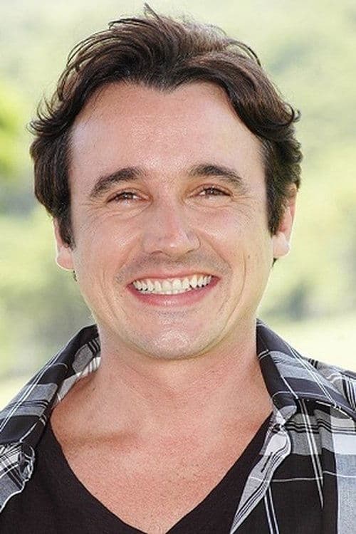Caio Junqueira headshot