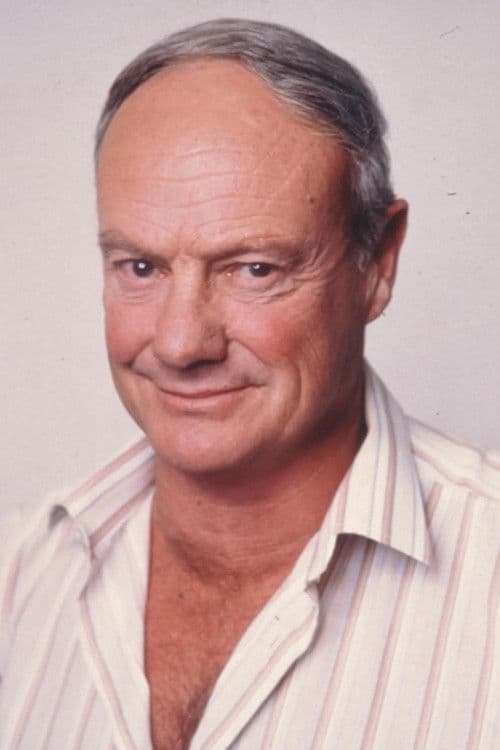 Glynn Edwards headshot