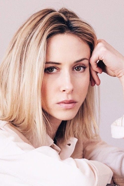 Gillian Zinser headshot