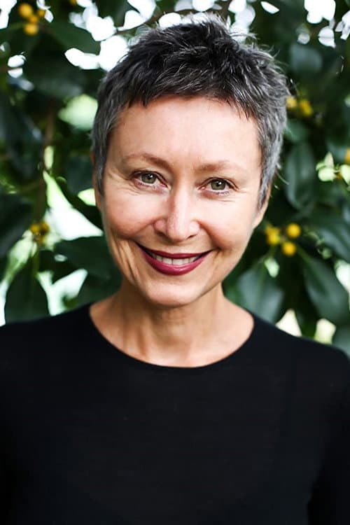 Tracy Mann headshot