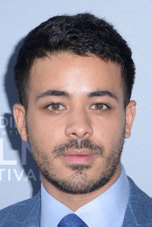 Christian Navarro headshot