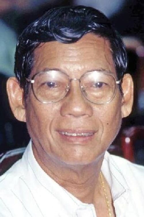 Thanom Nuananan headshot