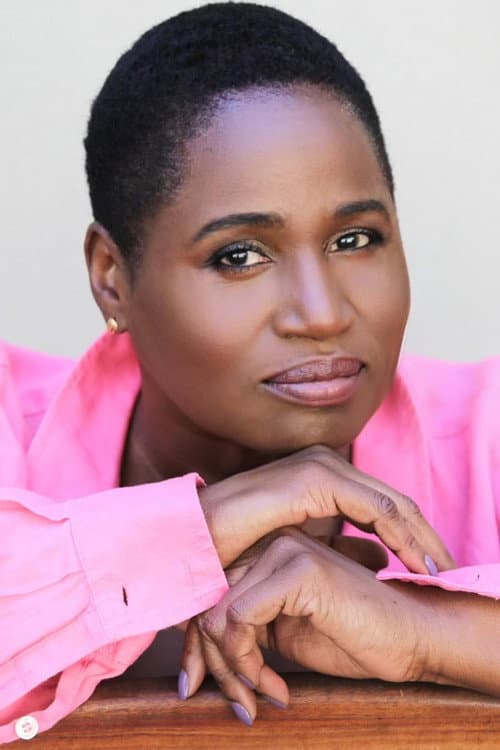 Natalie Charles headshot