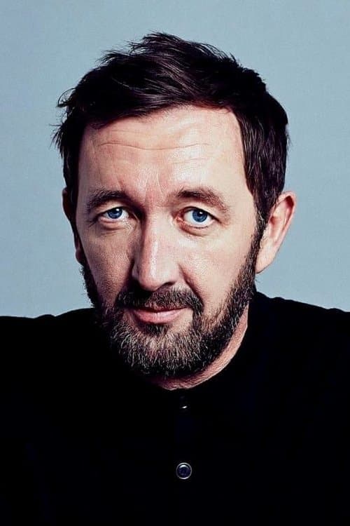 Ralph Ineson headshot
