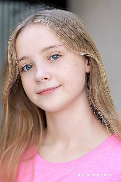 Mariel Sheets headshot
