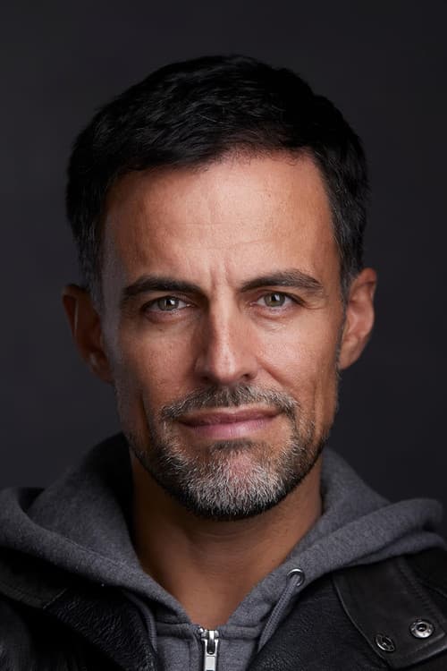 Nick Dutton headshot