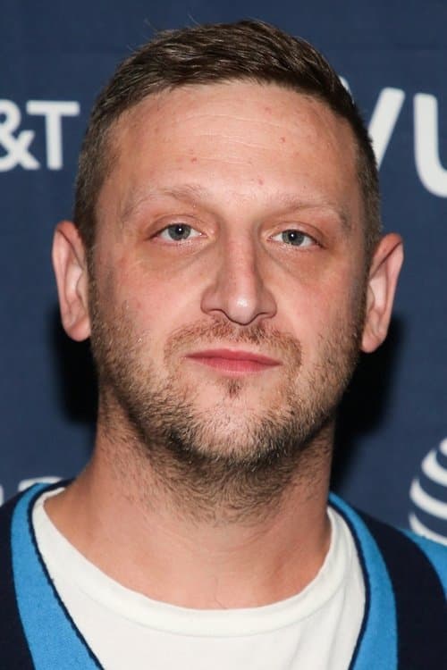 Tim Robinson headshot