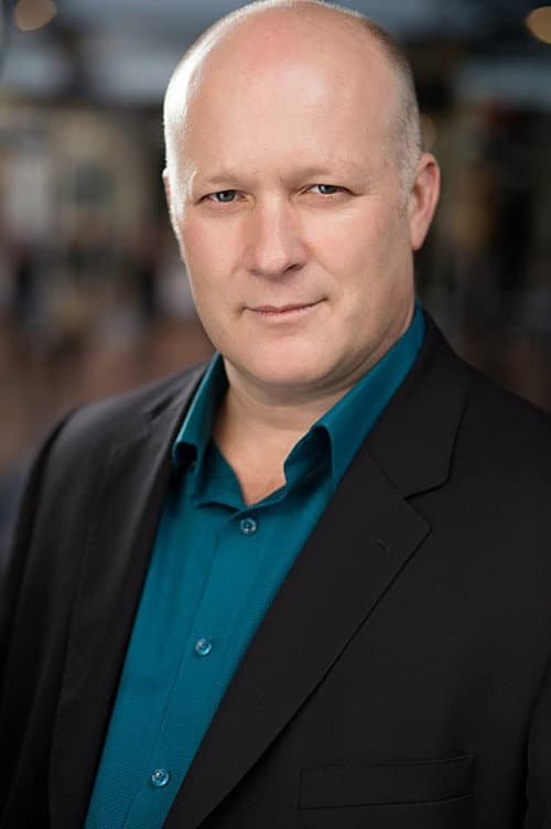 Chris Nowland headshot