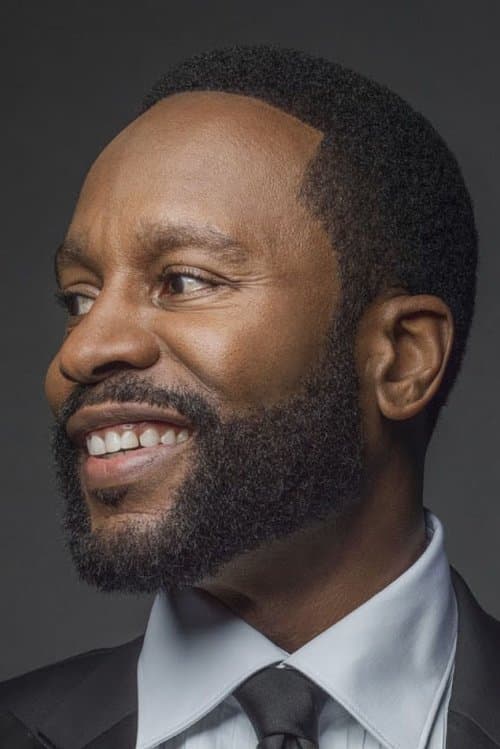 Kendrick Cross headshot