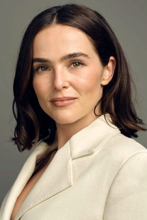 Zoey Deutch headshot