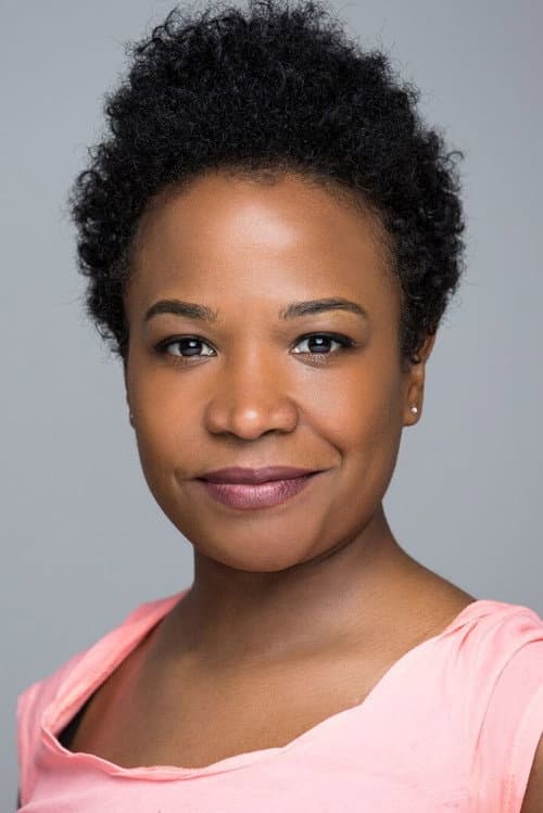 Eboni Booth headshot