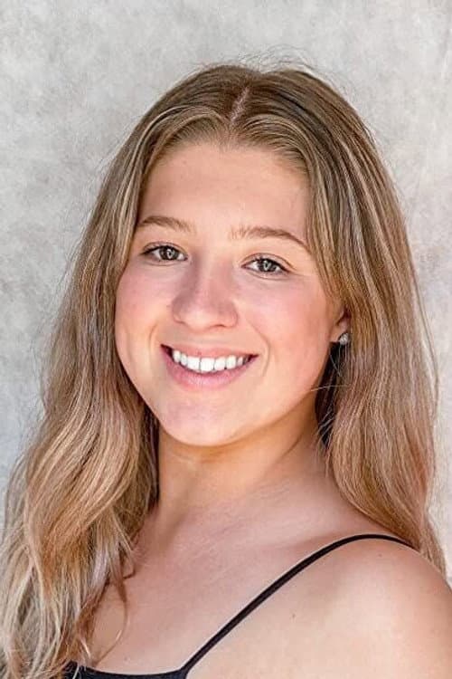 Summer Snead headshot