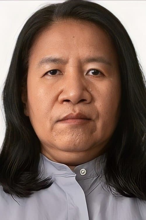 Sawanee Utoomma headshot
