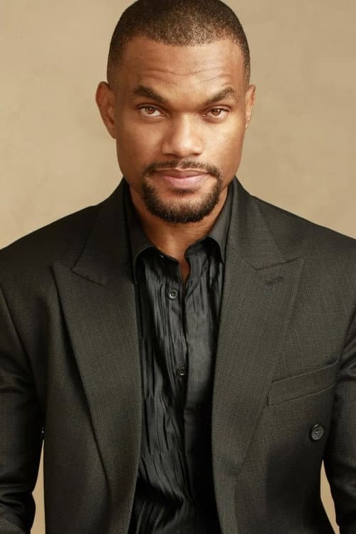 Editi Effiong headshot