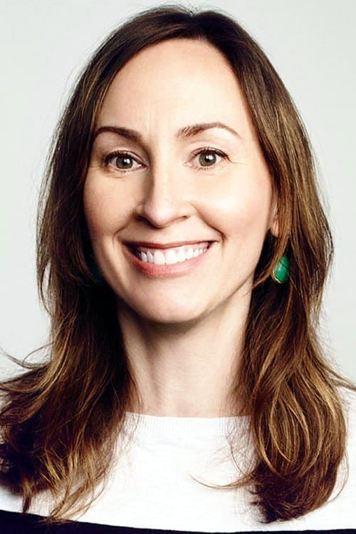 Liz Cackowski headshot