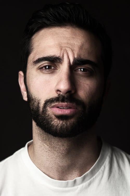 Lee Majdoub headshot