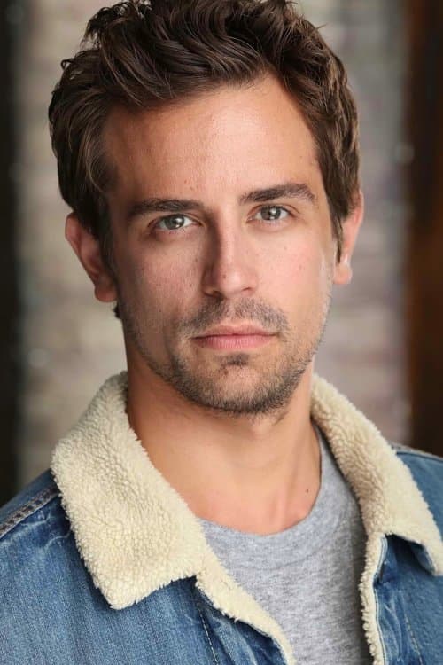 Keli Price headshot