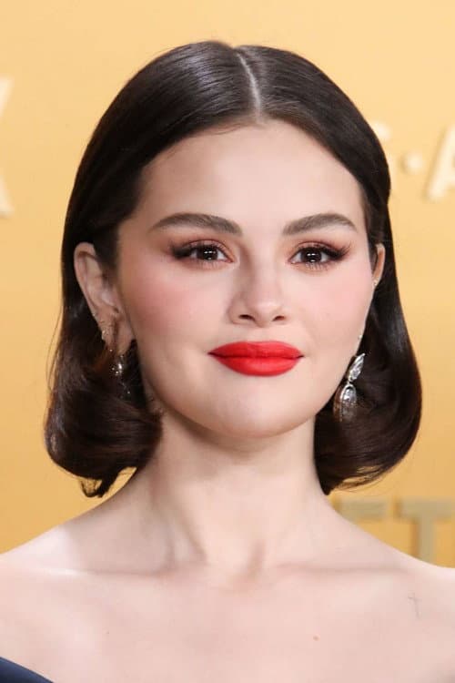 Selena Gomez headshot