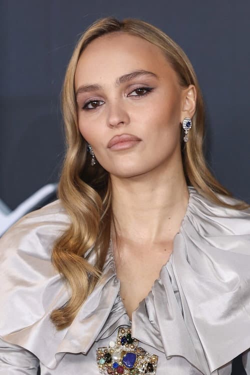 Lily-Rose Depp headshot