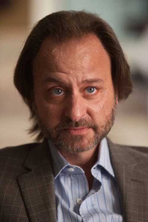Fisher Stevens headshot