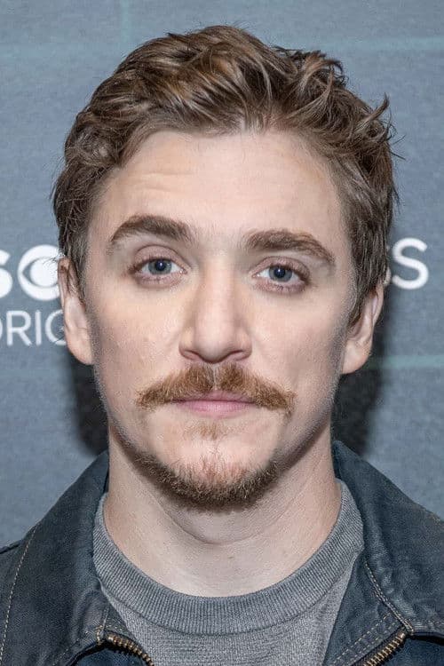 Kyle Gallner headshot