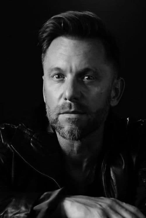 Lee Whittaker headshot