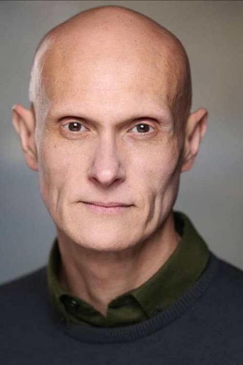 Jay Robertson headshot
