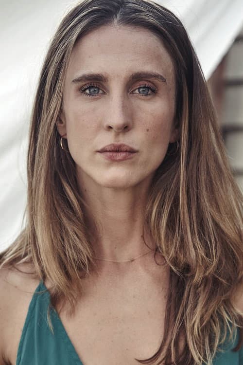 Hermione Lynch headshot