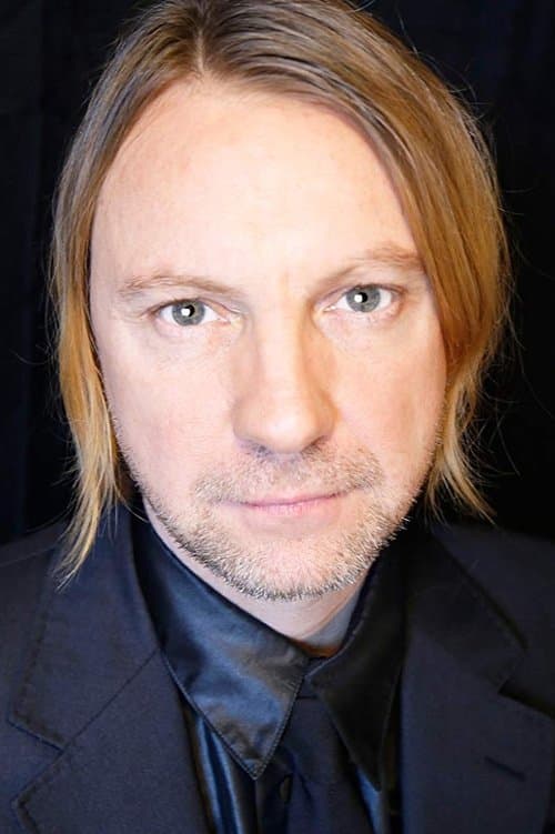 Martin Ewens headshot