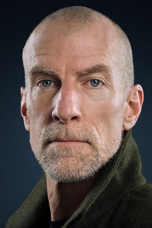 Marti Matulis headshot