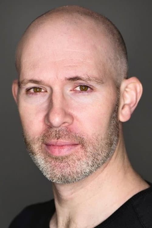 Matt Routledge headshot